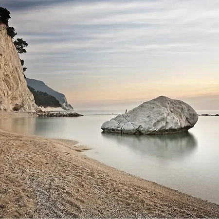 Tory Πανσιόν 4*